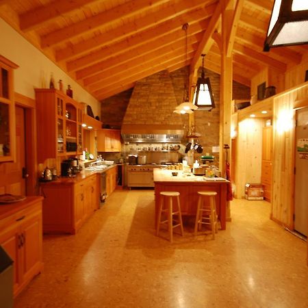 Bear Claw LodgeKispiox エクステリア 写真